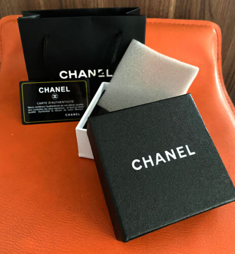 Chanel empty box - empty, with