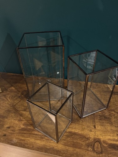 Set three square hurricane - three,