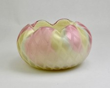 SATIN ART GLASS SMALL SQUAT