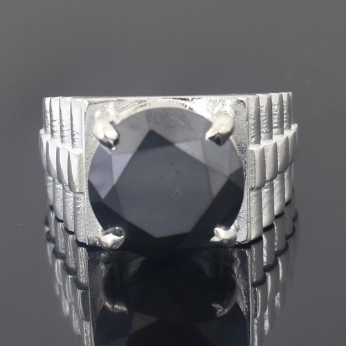 Black diamond ring in - ct,