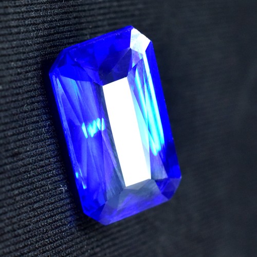 Natural blue sapphire - blue,