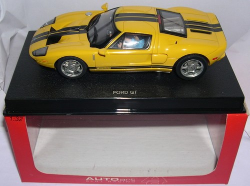 Slot car autoart 13082 ford - autoart,