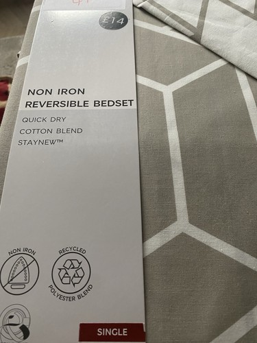 Marks and spencer single duvet - and,