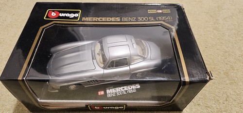 Burago mercedes benz - 1/18,