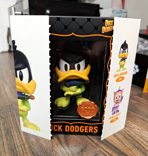 Thrilljoy pix duck dodgers - duck,