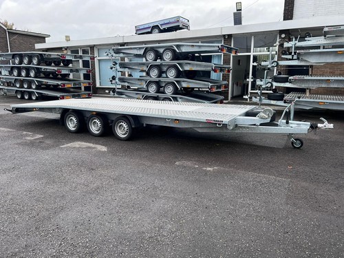 Car transporter trailer - car,