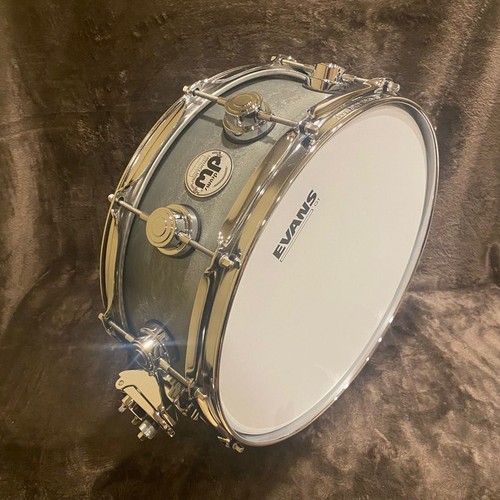 Collector concrete snare - dw,