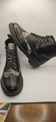Martens 3989 brogue hole - martens,