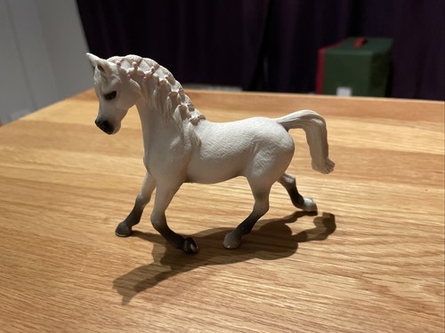Schelich white prancing - schelich,