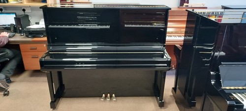 Yamaha upright piano little - u3,