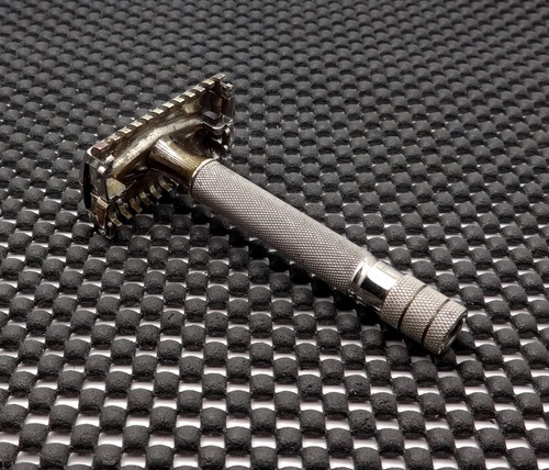 Vintage 1938 gillette - vintage, senator
