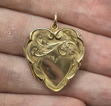 Antique 9ct Gold Scalloped