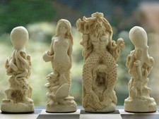 Berkeley Chess - Sea Life Chess Set - Brown - ChessBaron Chess Sets