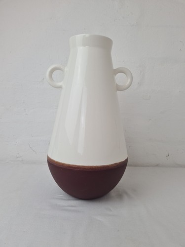 Large habitat vase - large,