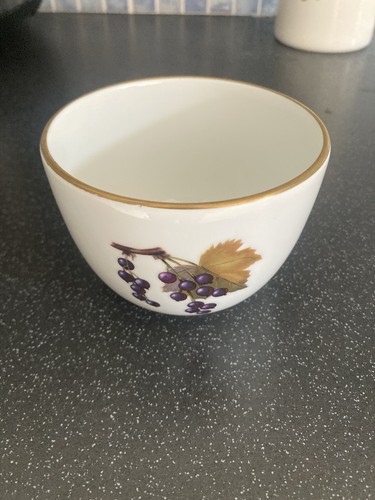 Royal worcester evesham sugar - evesham,