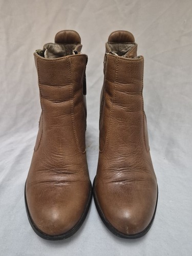 Russell bromley brown - &,