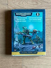 Warhammer 40k, Striking