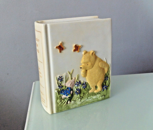 Border fine arts - winnie, the