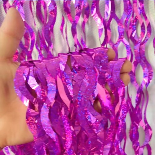 Wavy foil backdrop - wavy, fringe