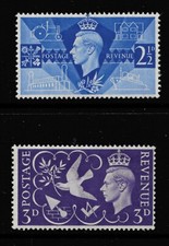 KING GEORGE VIth VICTORY STAMPS. GREAT BRITAIN SG491-492. MOUNTED MINT.