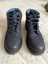 Moshulu Harte2 Hiker Style