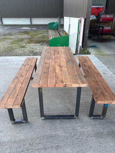 Scandirustic farmhouse wooden