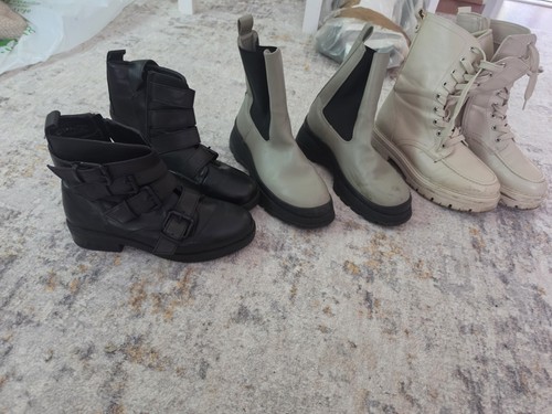 Pairs boots - of,