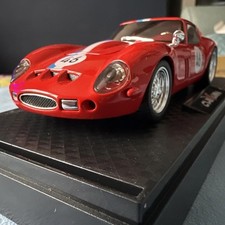 Die-Cast Ferrari 250 GTO. 1:32