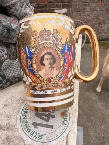Queen elizabeth coronation - elizabeth, 11