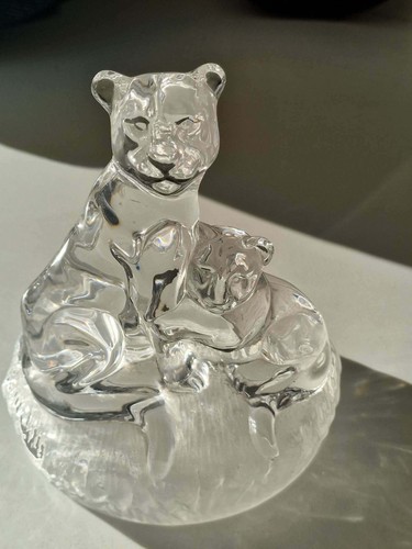 Crystal lioness cub figurine - lioness,