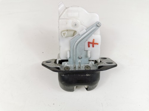 2014 nissan juke tailgate boot - 2014,
