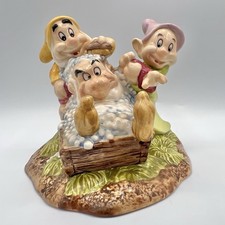 *VINTAGE ROYAL DOULTON GRUMPY'S BATHTIME SNOW WHITE DISNEY FIGURINE SW20 SUPERB*