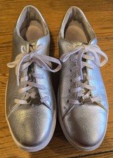 Radley leather silver boots with dog decoration size 6 in very good condition
