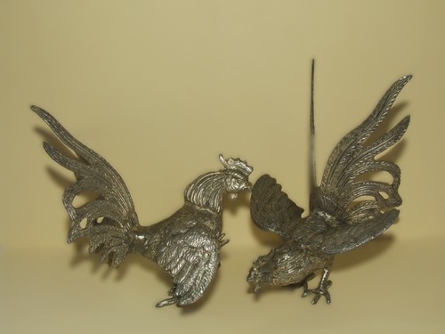 Small pair metal fighting - a, of