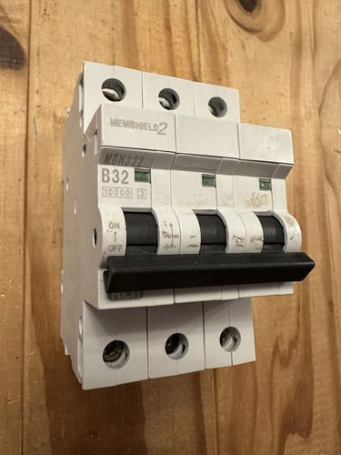 Eaton mem 32a mbh332 - eaton, curve