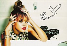 RIHANNA SIGNED AUTOGRAPHED