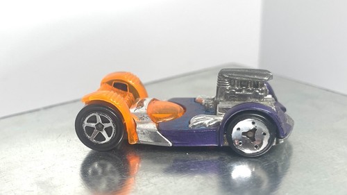 Hot wheels flattery 2005 first - hot,