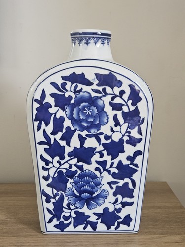 Chinese porcelain vase a - chinese,