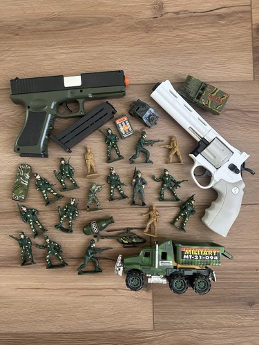 Plastic toy soldiers army men - toy,