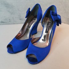 NINA Heels Pumps Womens Sz 6