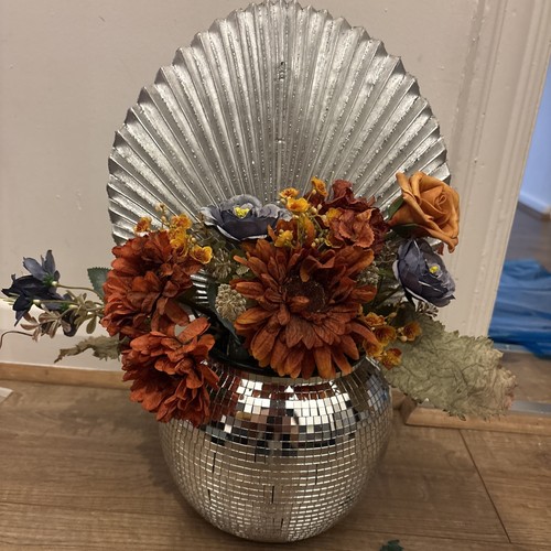 Disco ball vase with - ball,