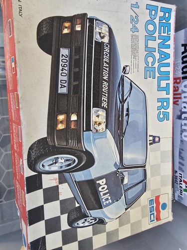 Esci renault 5 french - 1:24,