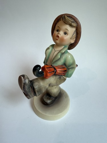 Goebel hummel happy traveler - hummel,