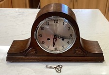 CHIMING MANTEL CLOCK WITH KEY