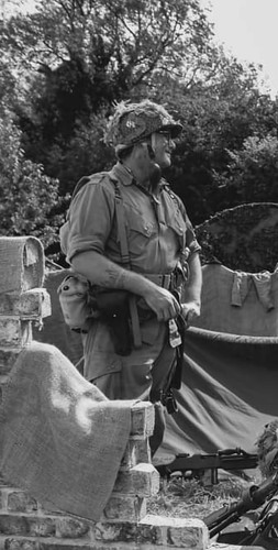 Size 101st airborne uniform - airborne,