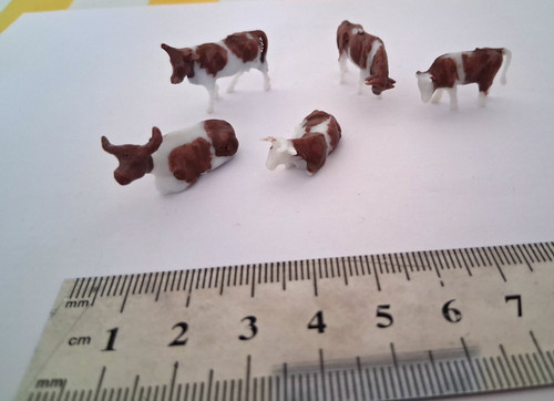Model railway animals - model, brown