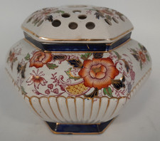 Britannia Pottery S Johnson - Imari Frog Style Pot Pourri Vase A44 G307
