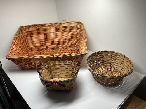 Vintage gathering wicker - vintage,