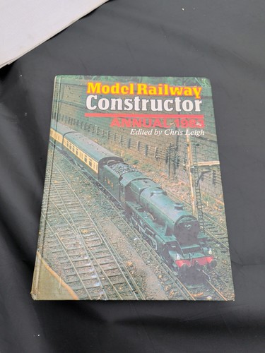 Model railway constructor - "model,
