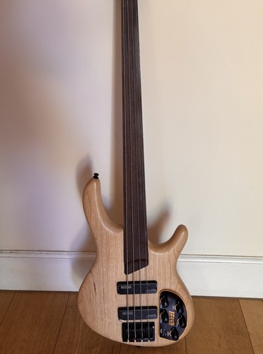 Cort b4fl active fretless bass - cort,